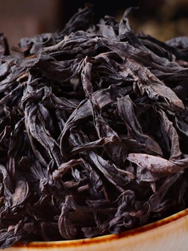 Wuyi_Da_Hong_Pao_Oolong_Tea-1